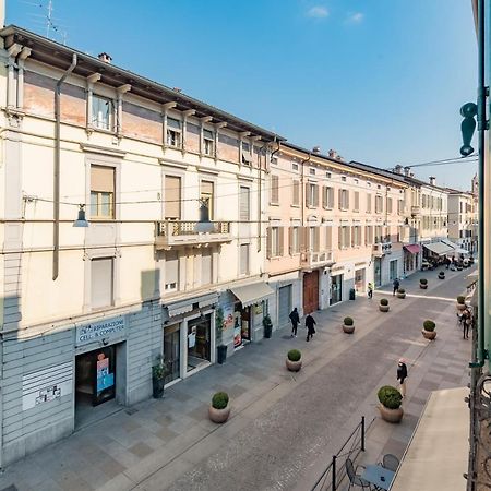 Appartamento Piazza Garibaldi - F&L Apartment Brescia megye Kültér fotó